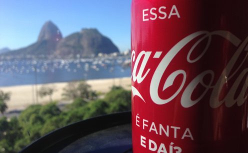 “COCA QUE É FANTA” Coca-Cola em apoio com o dia do LGBT+