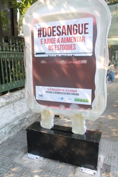 Bolsas de sangue incentivam doações